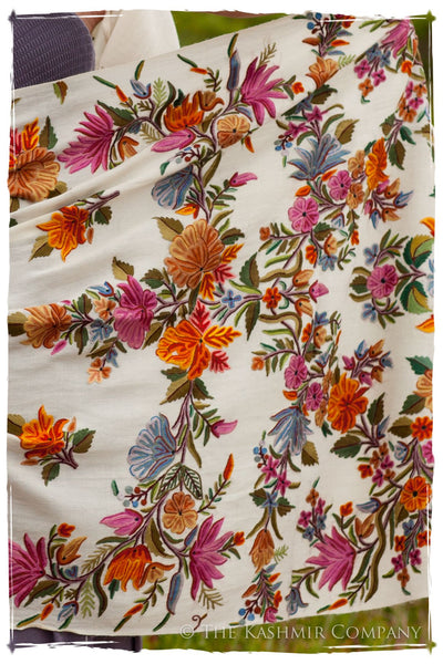 Romance Jardin de Paris Antiquaires Shawl