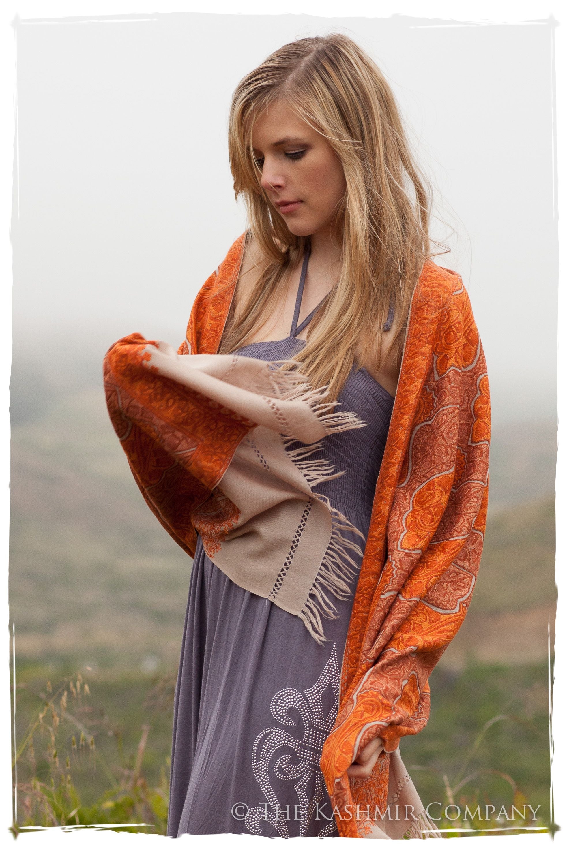 Les Déserts de l'Alhambra Antiquaires Shawl