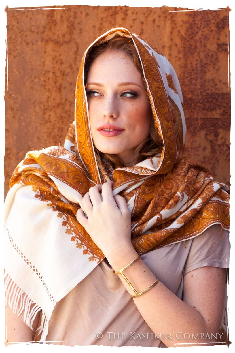Jardin de Oro Paisley Shawl