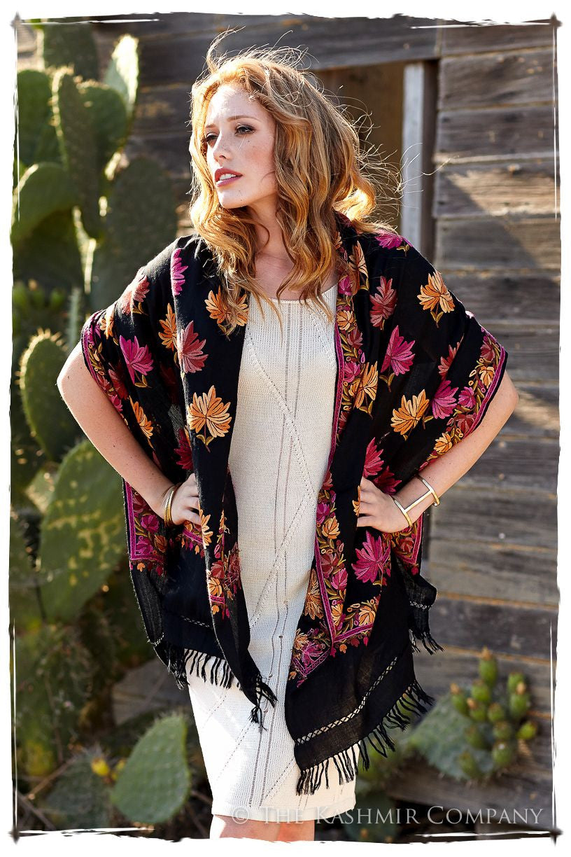 Les Nouvellest Elegance Noir Shawl