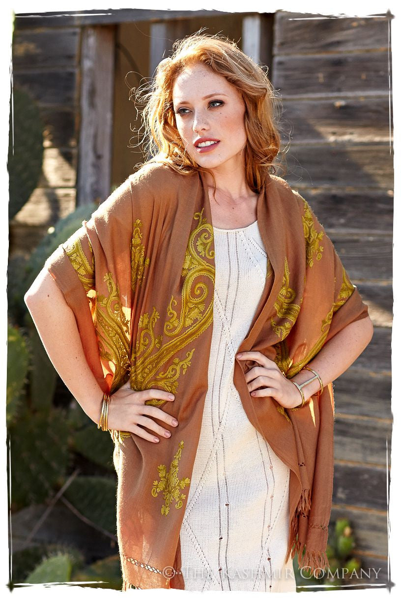 Palm de Macaron Paisley Shawl