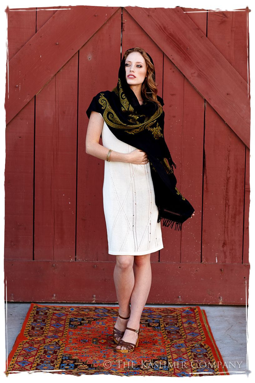 Forest d'noir Paisley Shawl