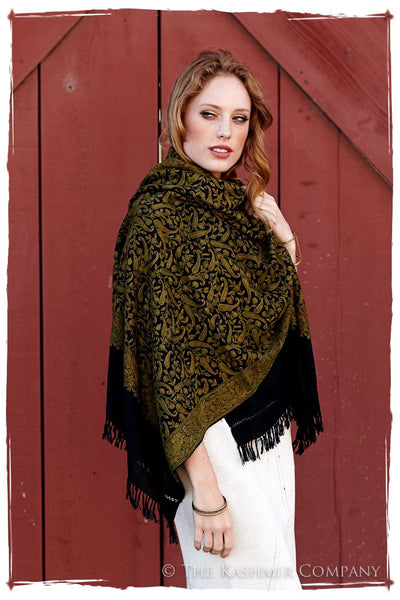 Prairie Francais Vert Paisley Shawl