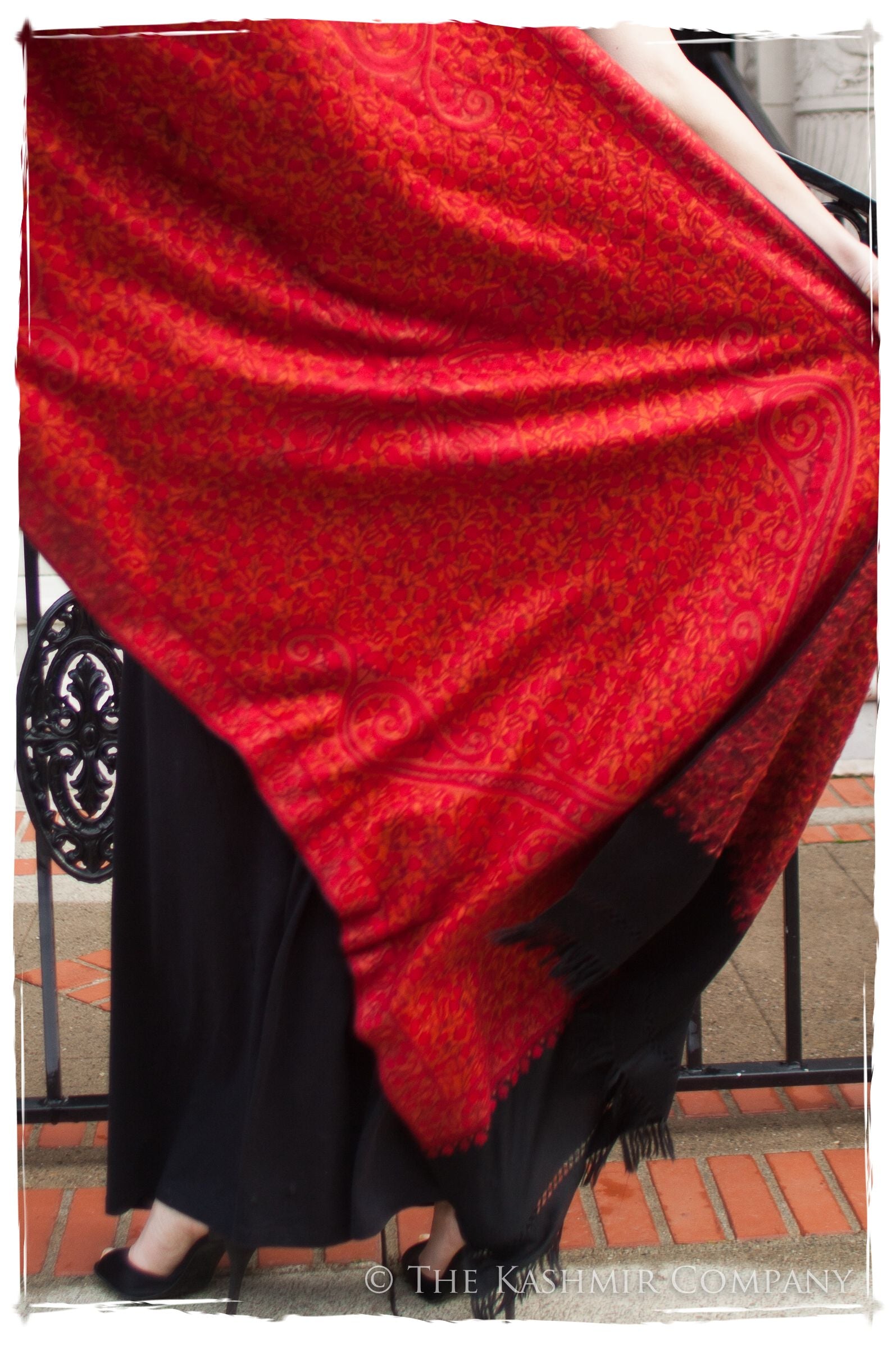 Rubis Rouge Joyaux Trésor Paisley Antiquaires Shawl