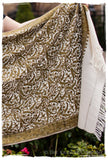 Le Château de Genévrier Paisley Shawl