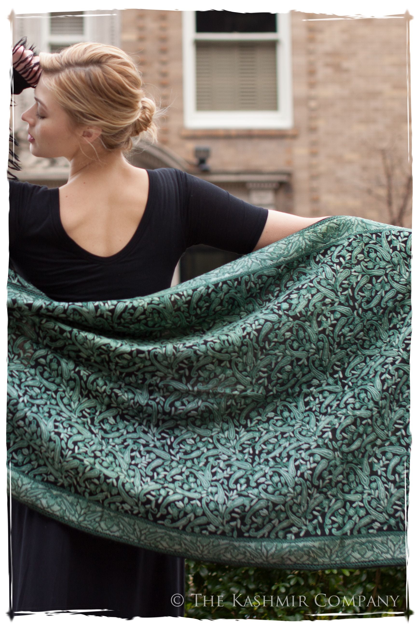 émeraude Joyaux Trésor Paisley Antiquaires Shawl