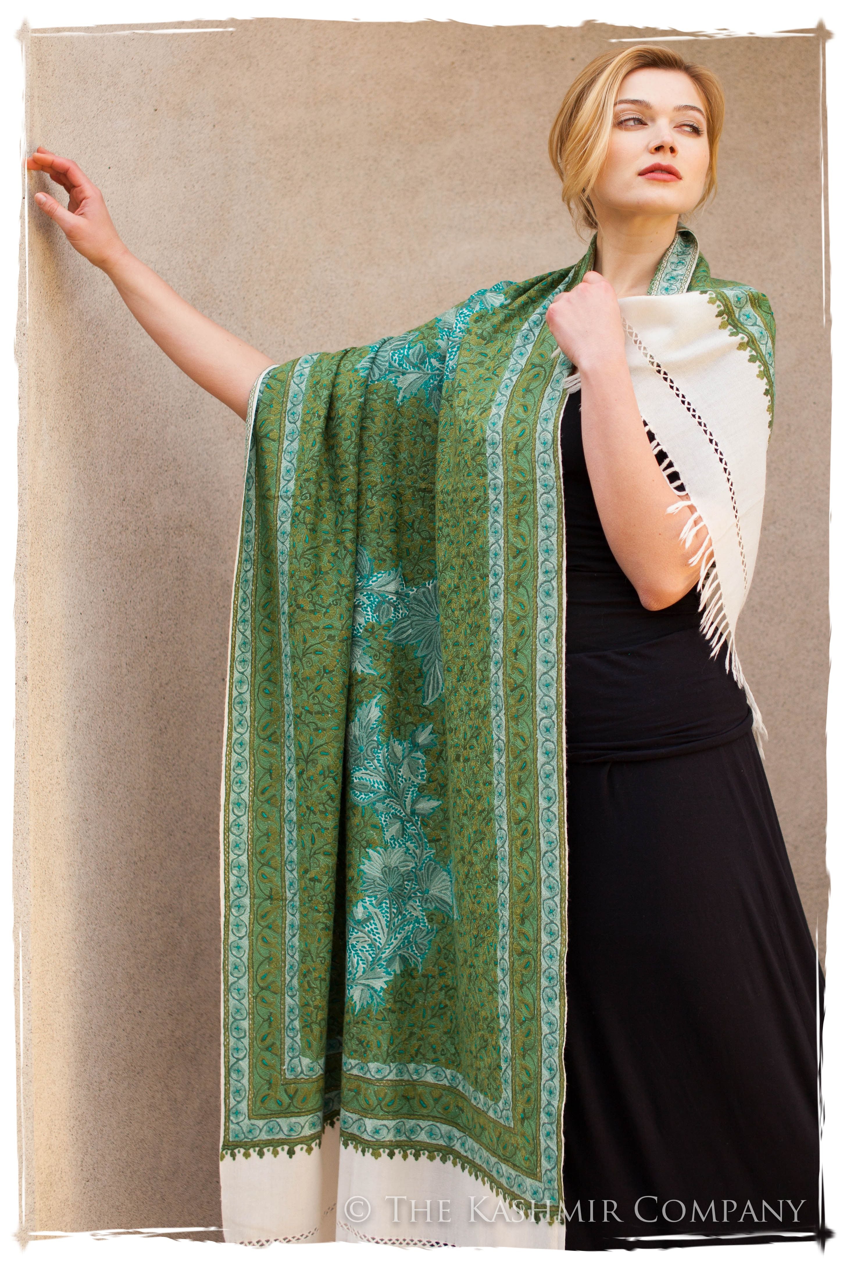 Jardin d'émeraudes Paisley Antiquaires Shawl