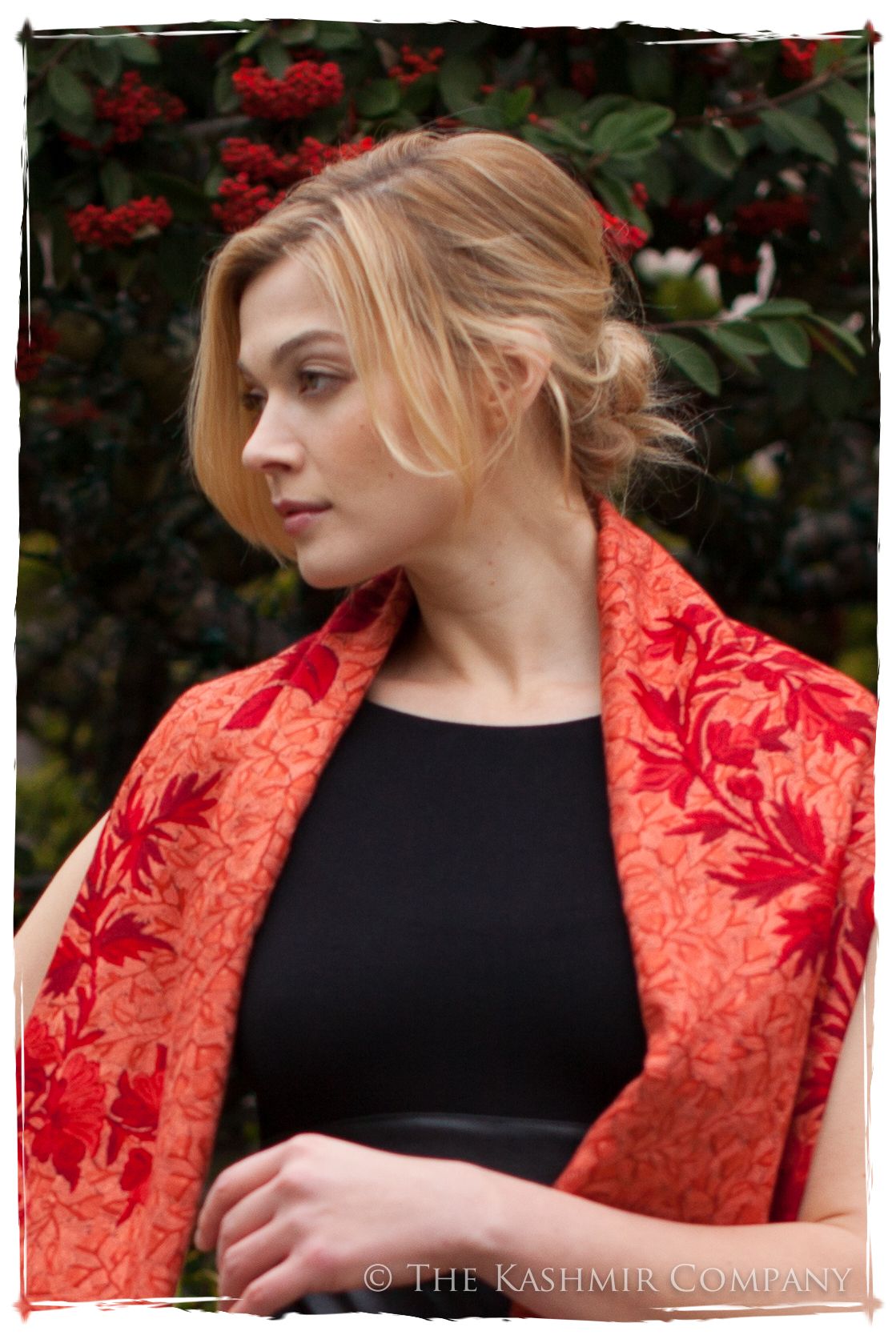 Jardin de Rouge Paisley Antiquaires Shawl