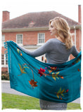 Je Ne Sais Quoi Jardin bleu fleurs Shawl
