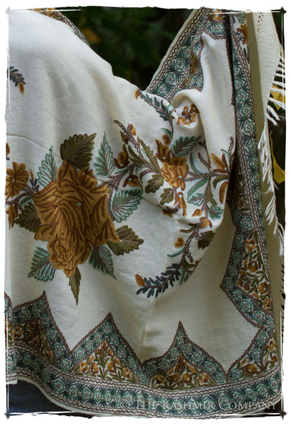 Palais de Paris Orient Antiquaires Shawl