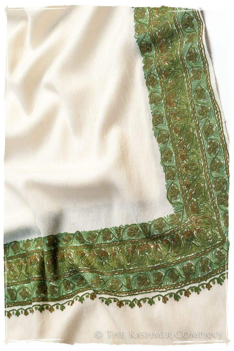 Trois Frontière Juniper Ivoire Mascarade Shawl