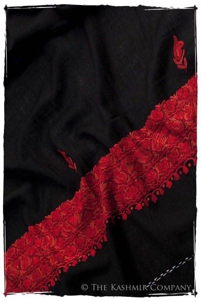 Rouge Ruby Trois Frontières Noir Gift Shawl