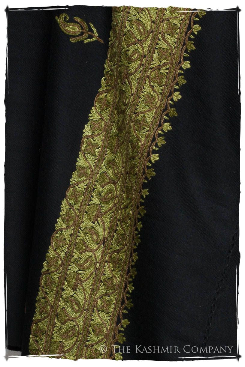 Ivy Forêt Trois Frontières Noir Gift Shawl