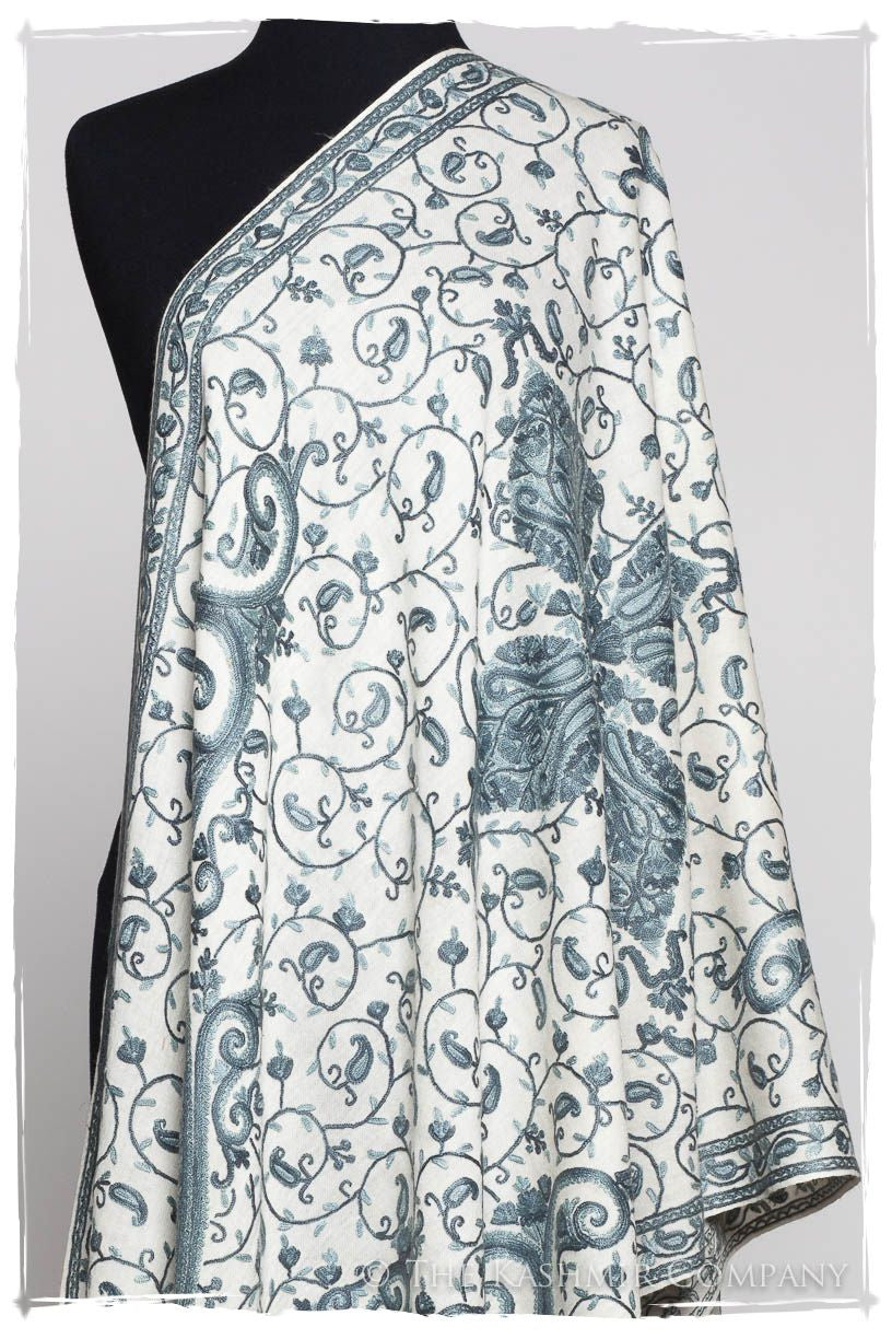 Pierre de Lune Royale Paisley Shawl
