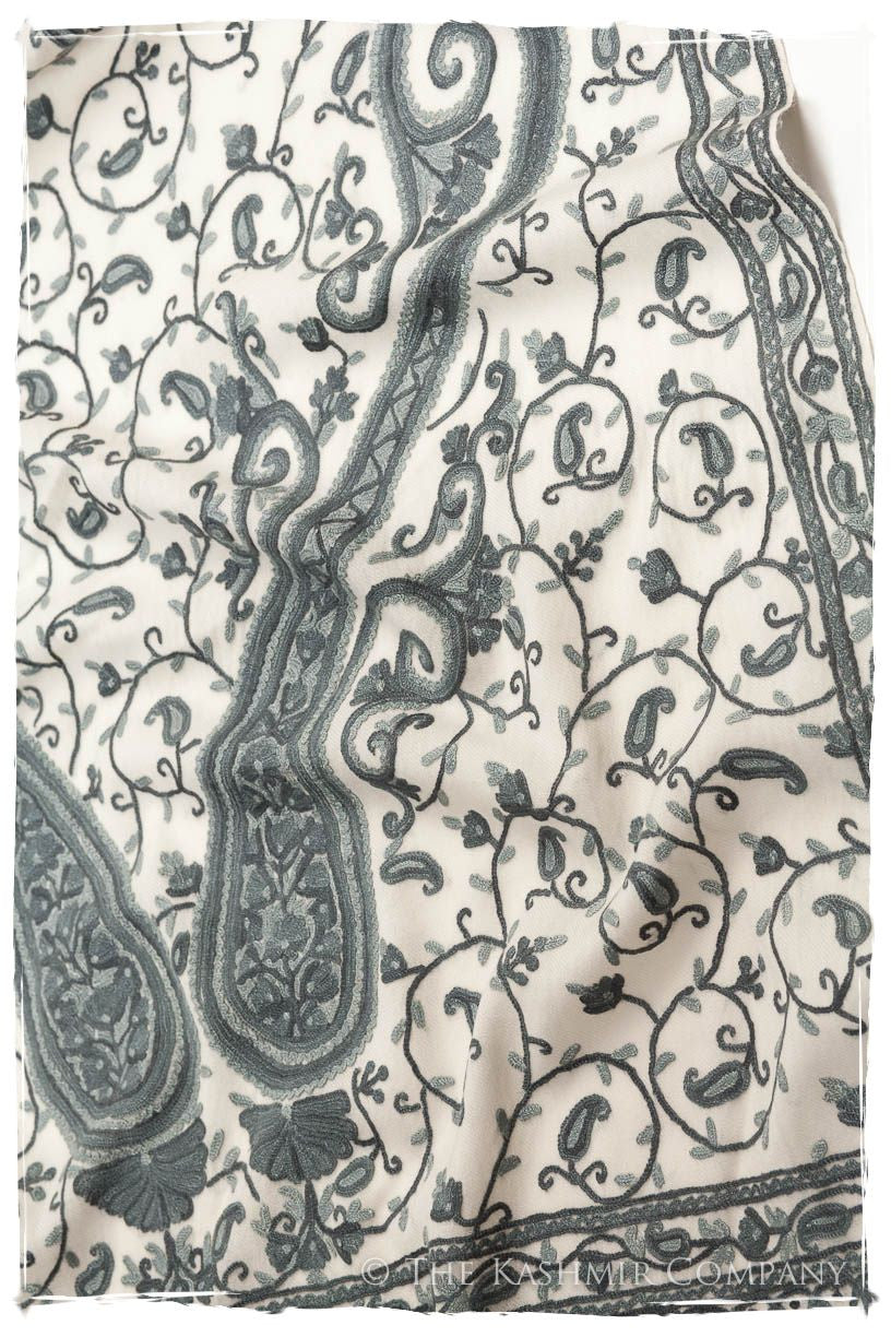 Pierre de Lune Royale Paisley Shawl