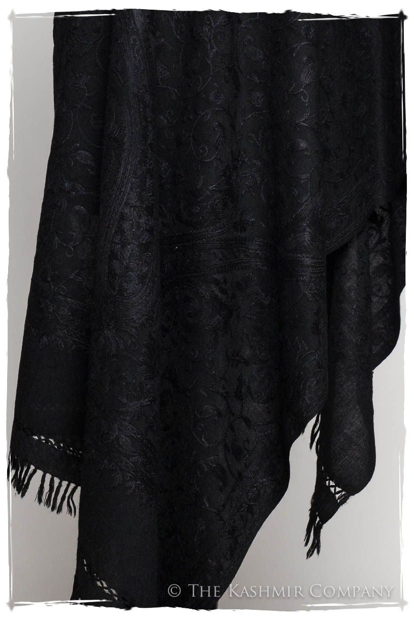 Onyx Bijou Royale Paisley Noir Shawl