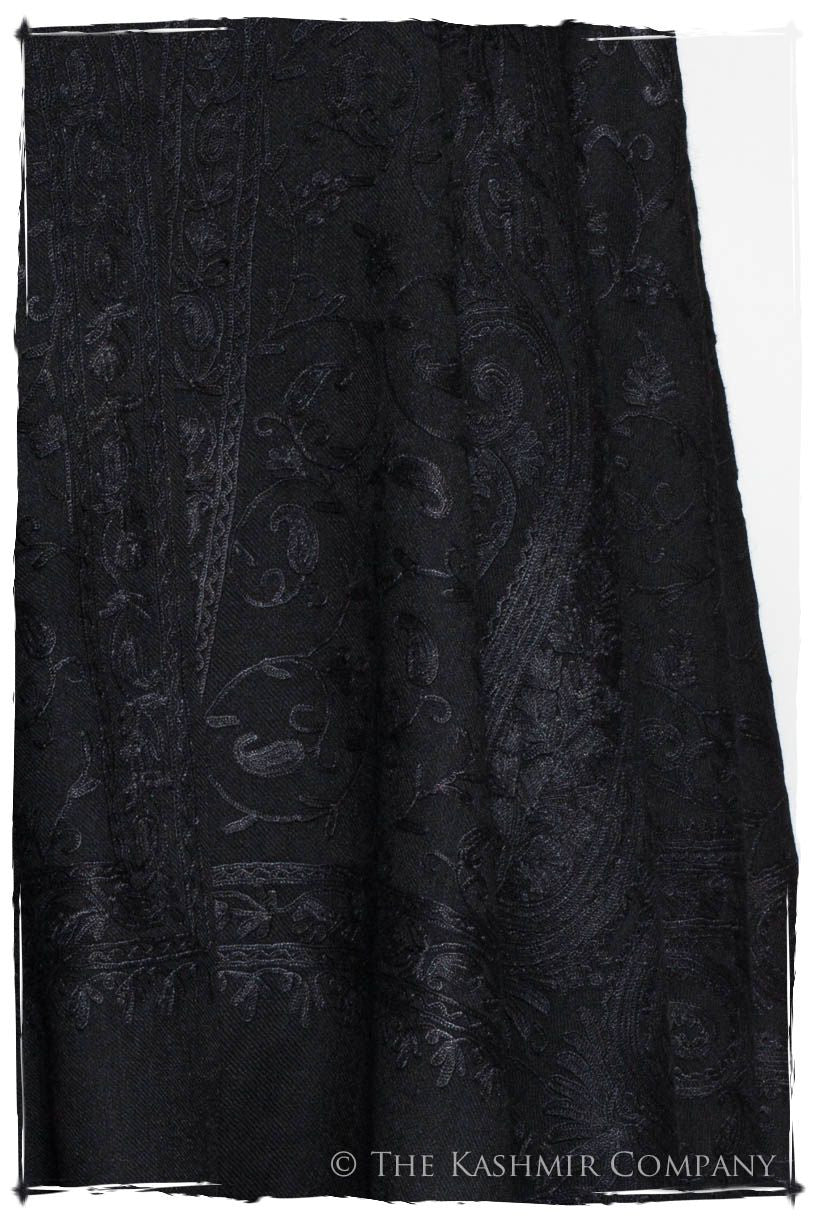Onyx Bijou Royale Paisley Noir Shawl