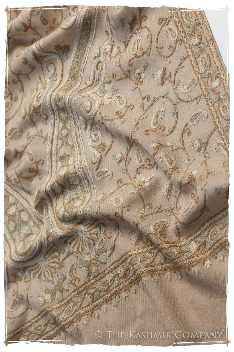Pearl de Crème Royale Paisley Shawl