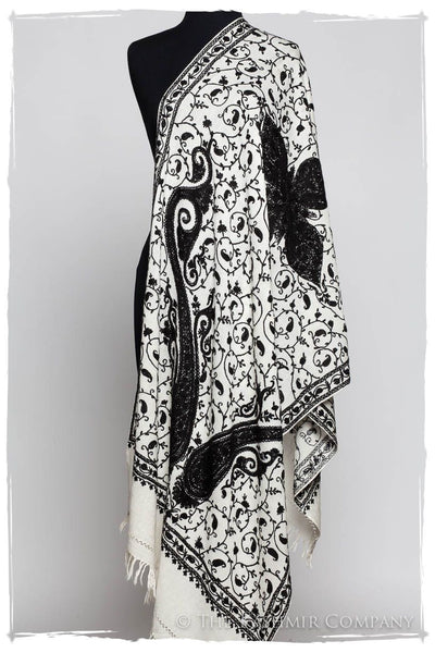 Jour et Nuit Royale Paisley Shawl