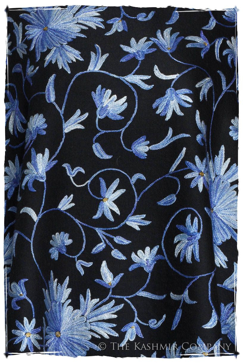 Bleu Jardin à Giverny Notre Dame Shawl