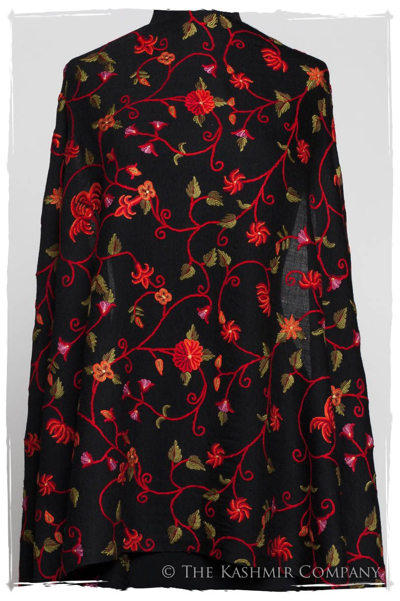 True Rouge Jardin Antoinette Noir Shawl