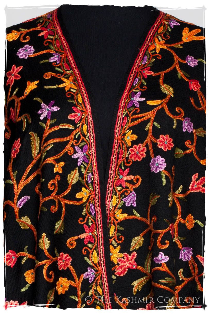 Jardin de Oeillet Notre Dame Noir Shawl