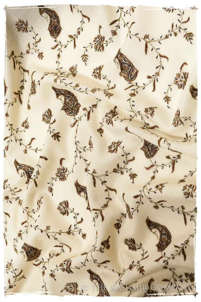 Amour de Eva Orient Paisley Shawl