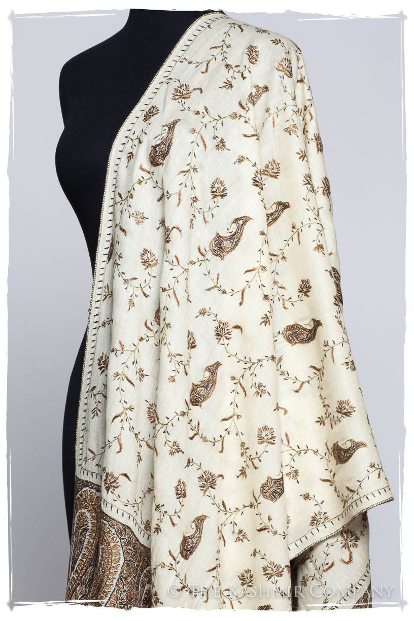 Amour de Eva Orient Paisley Shawl