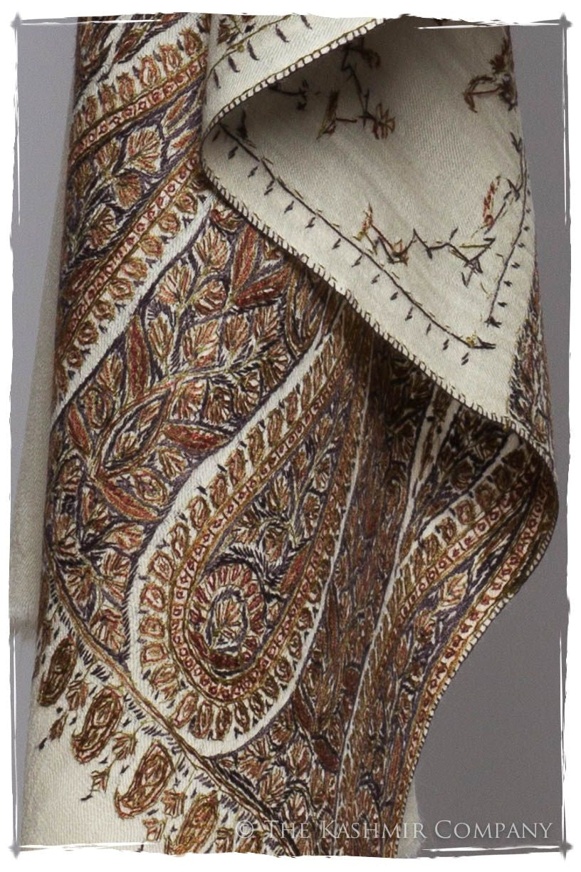 Amour de Eva Orient Paisley Shawl