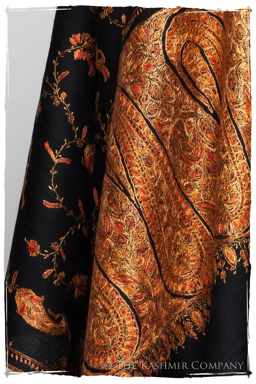 L'amour pour Laetitia Orient Paisley Shawl