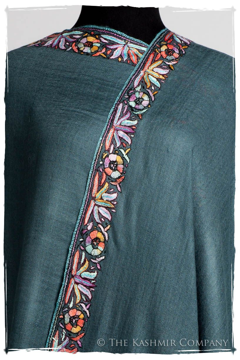 Frontière Jardin Midnight L'amour Soft Cashmere Shawl