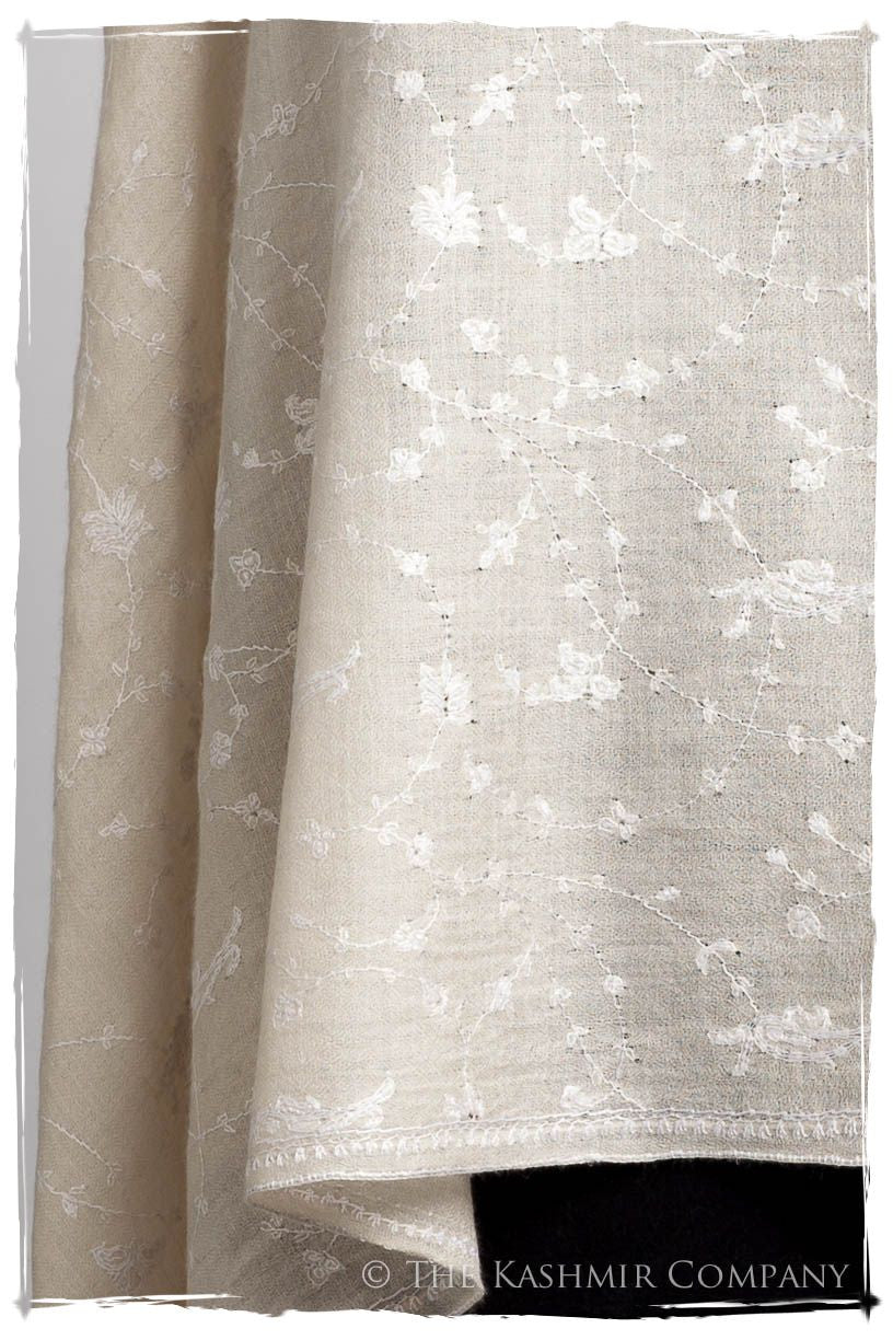 Bijou d'ivoire Paisley L'amour Soft Cashmere Scarf/Shawl