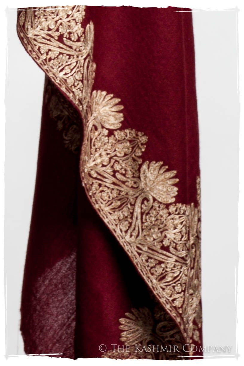 The Sophistiqué Bordeaux Deux Amour Frontière Shawl