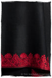The Sophistiqué Rouge Deux Amour Frontière Shawl