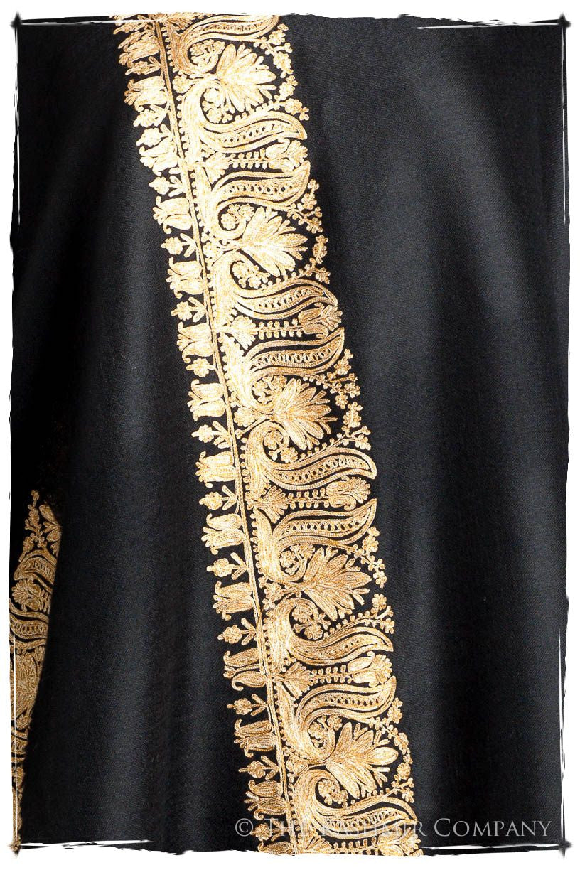 The Sophistiqué Oro Lotus Frontière Shawl