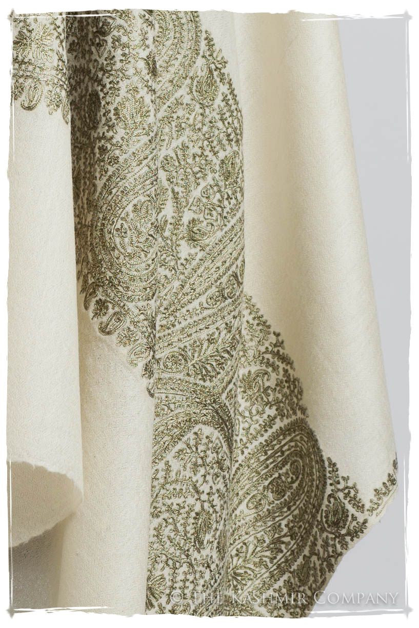 The Sophistiqué Ivoire Vignoble Empress Paisley Shawl