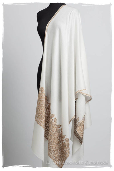 The Sophistiqué Oro Reine Ivoire Paisley Shawl