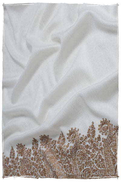 The Sophistiqué Oro Reine Ivoire Paisley Shawl