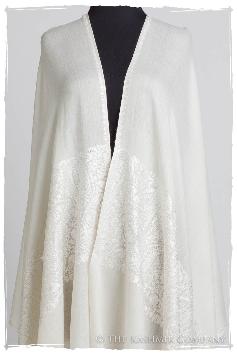 The Sophistiqué Ivoire Empress Paisley Shawl