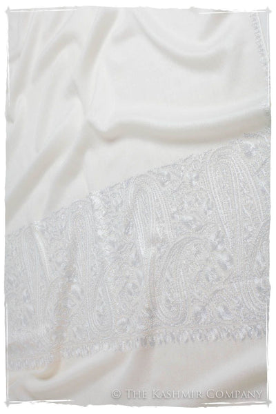 The Sophistiqué Ivoire Empress Paisley Shawl