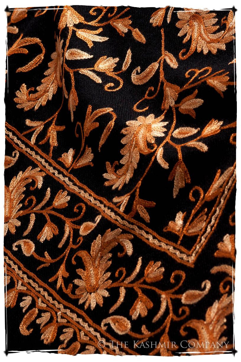 Nuances de Brun Paisley Secret Garden Shawl