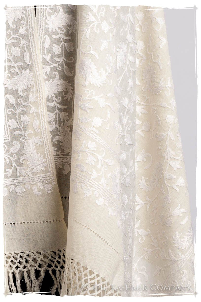 Blanc de Ivoire Paisley Secret Garden Shawl
