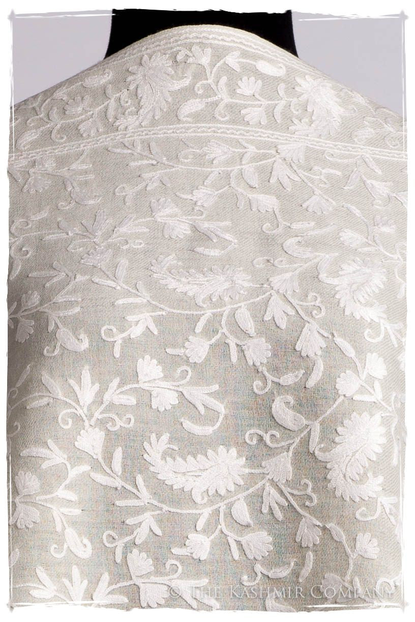Blanc de Ivoire Paisley Secret Garden Shawl
