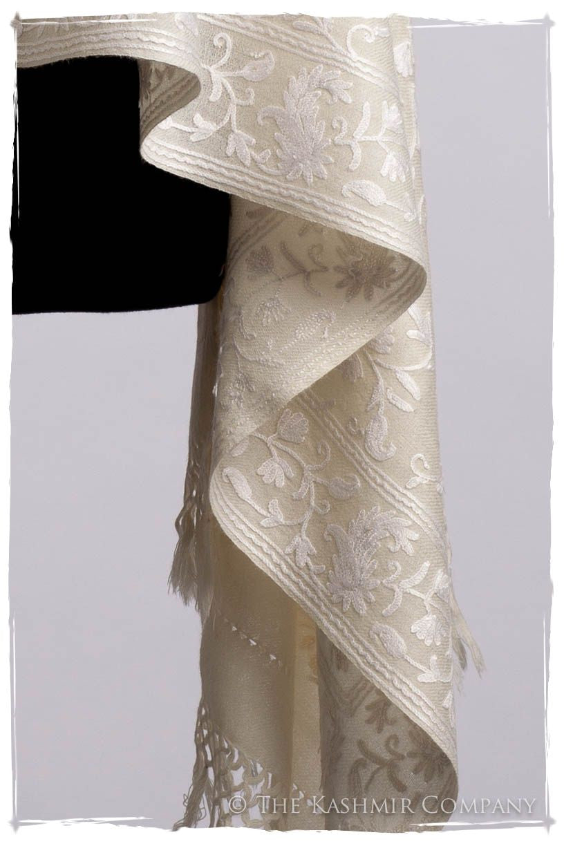 Blanc de Ivoire Paisley Secret Garden Shawl