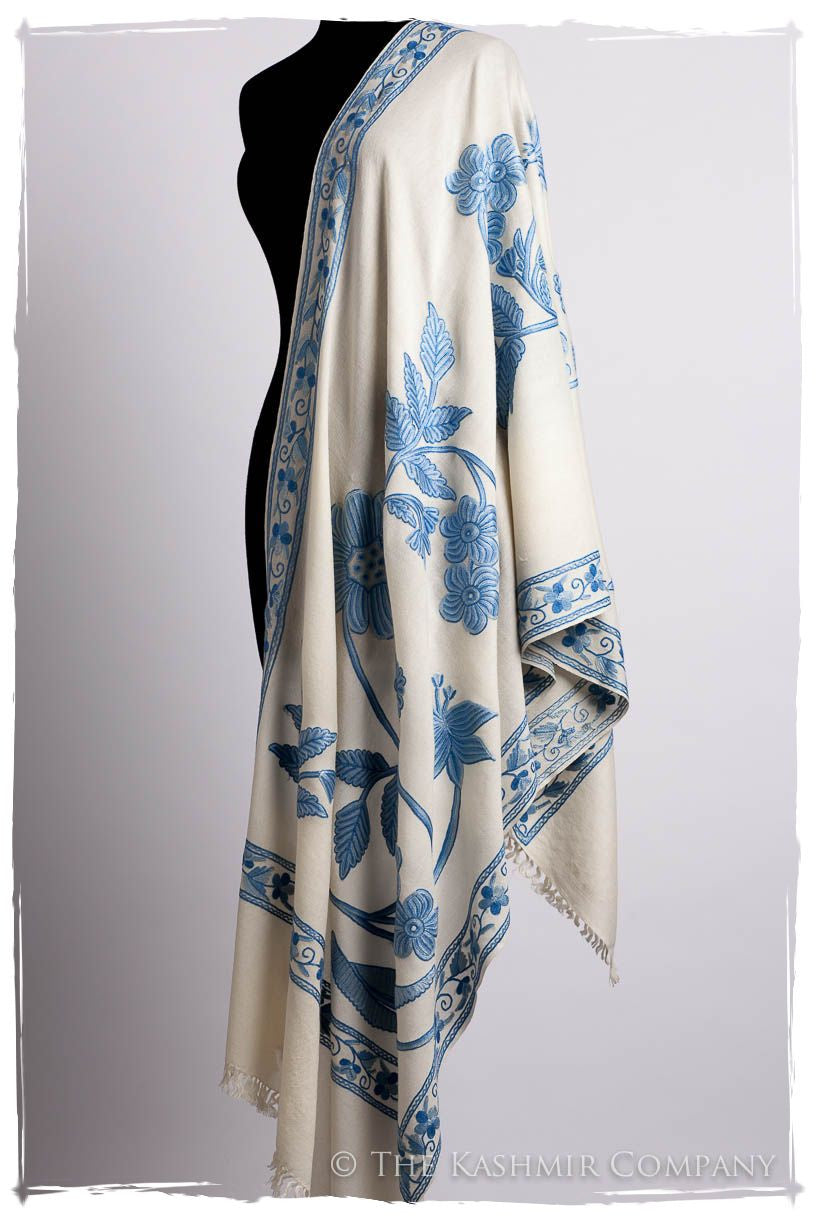 Nuances de bleu de l'ivoire Shawl