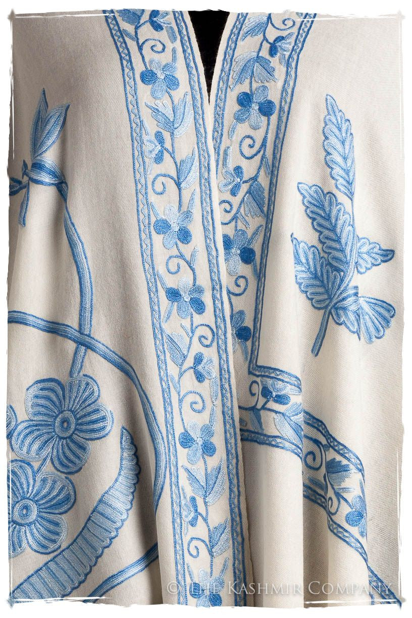 Nuances de bleu de l'ivoire Shawl