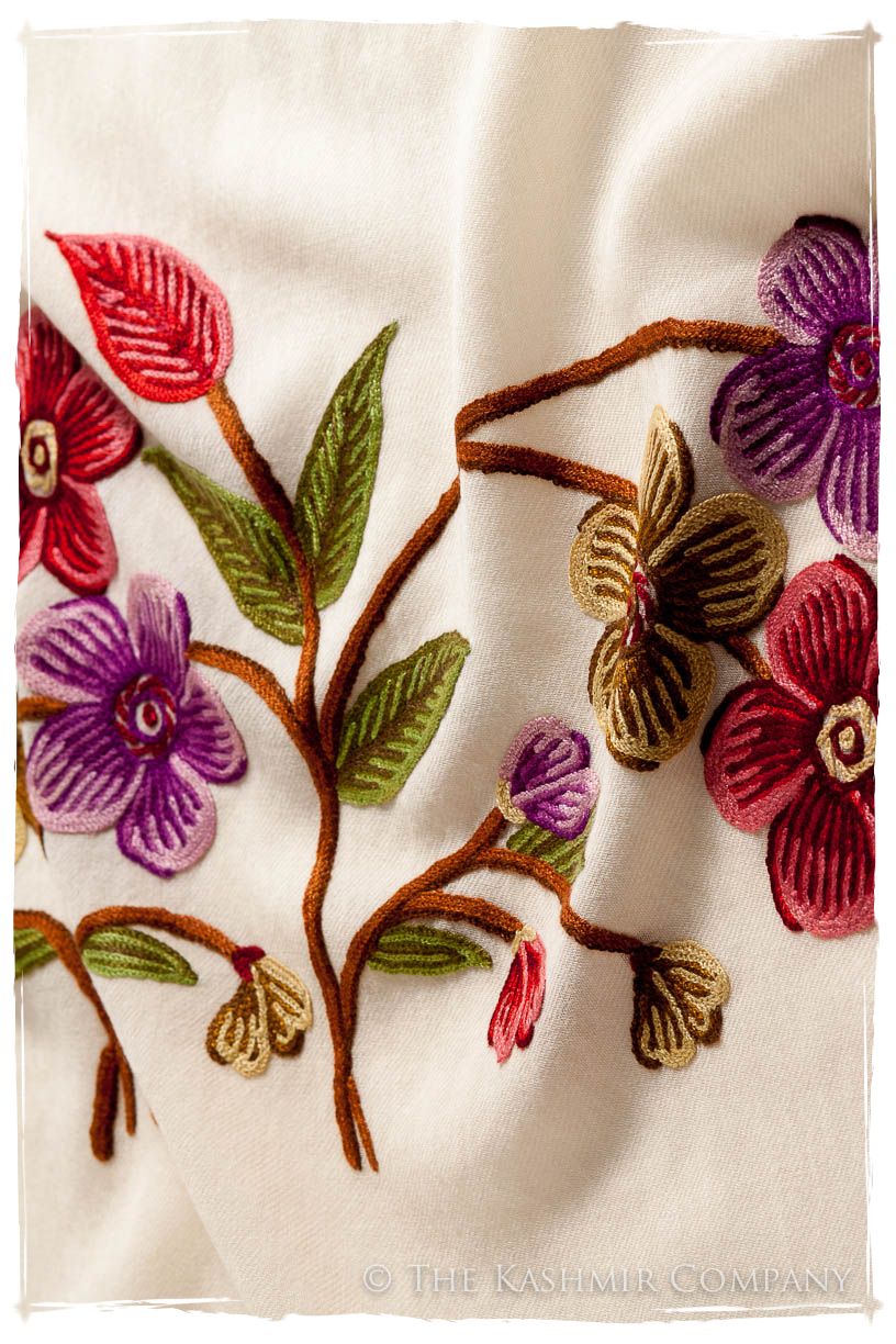 Je Ne Sais Quoi Français Ivorie Shawl