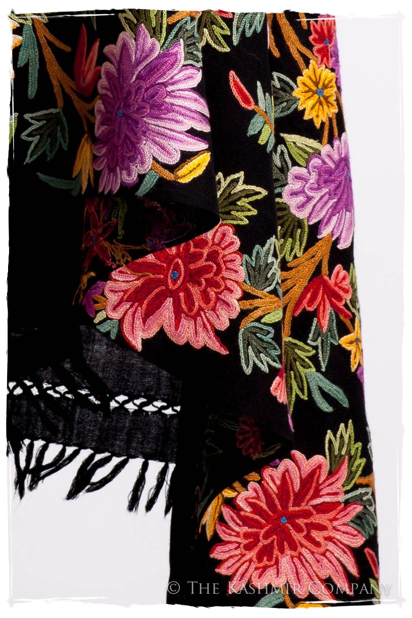 Fleur du Dahlia Doux Noir Renoirs Dream Shawl
