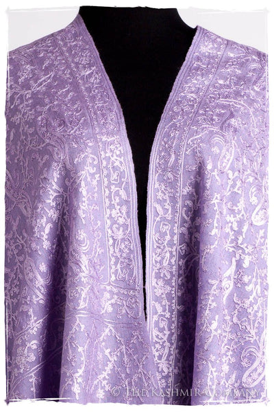 The Célébration Fabuleuse Lilac Jardin Shawl