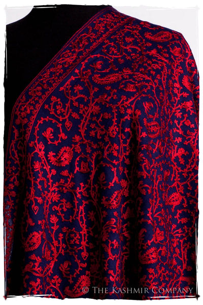 The Célébration Fabuleuse Rouge Bleu Shawl